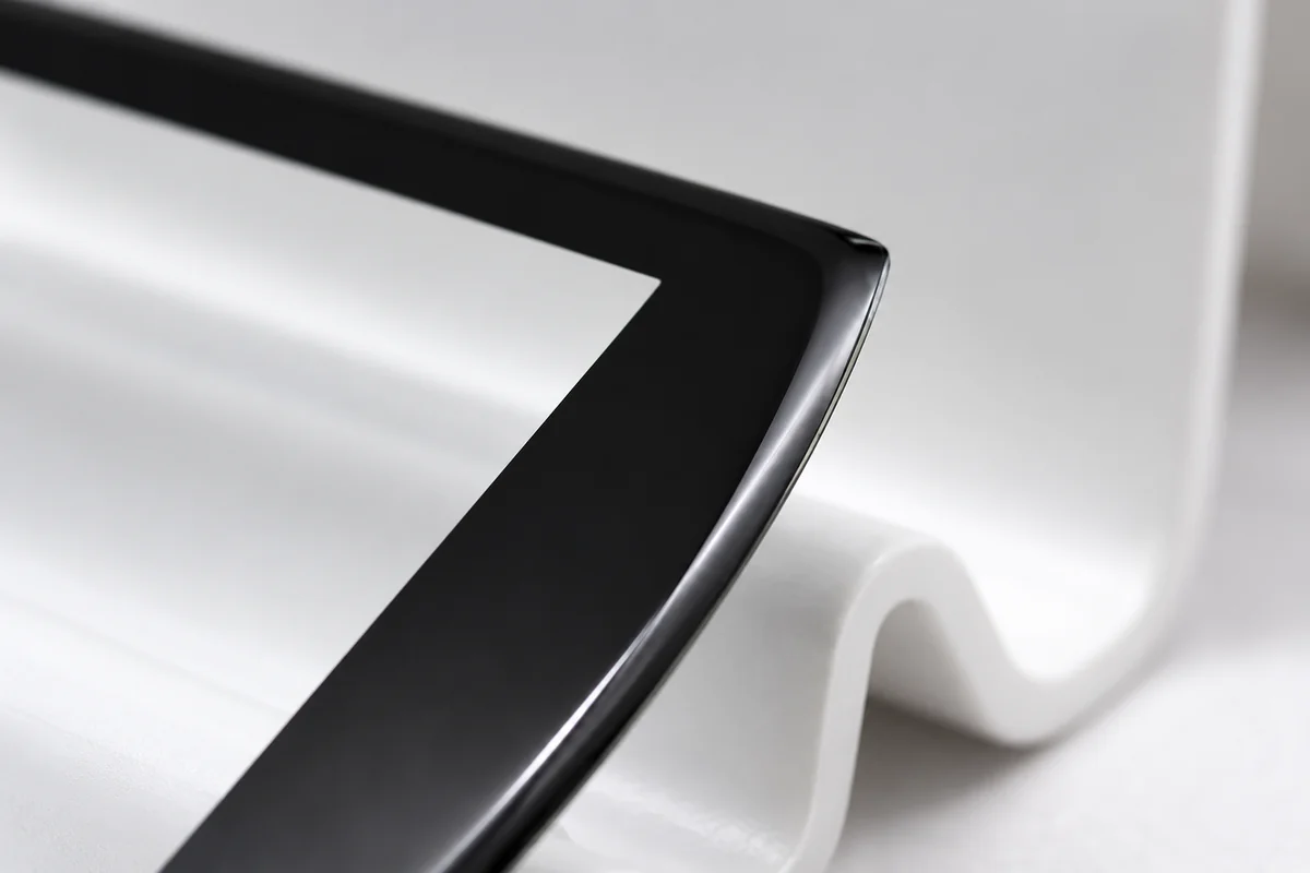 Side view of a 2.5D cover glass arc edge