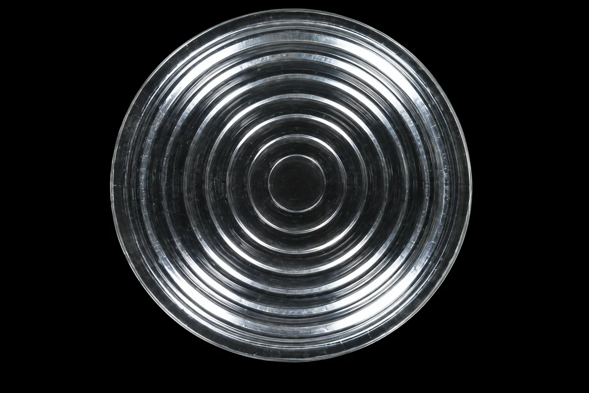 Pressed glass PAR lens with optical pattern